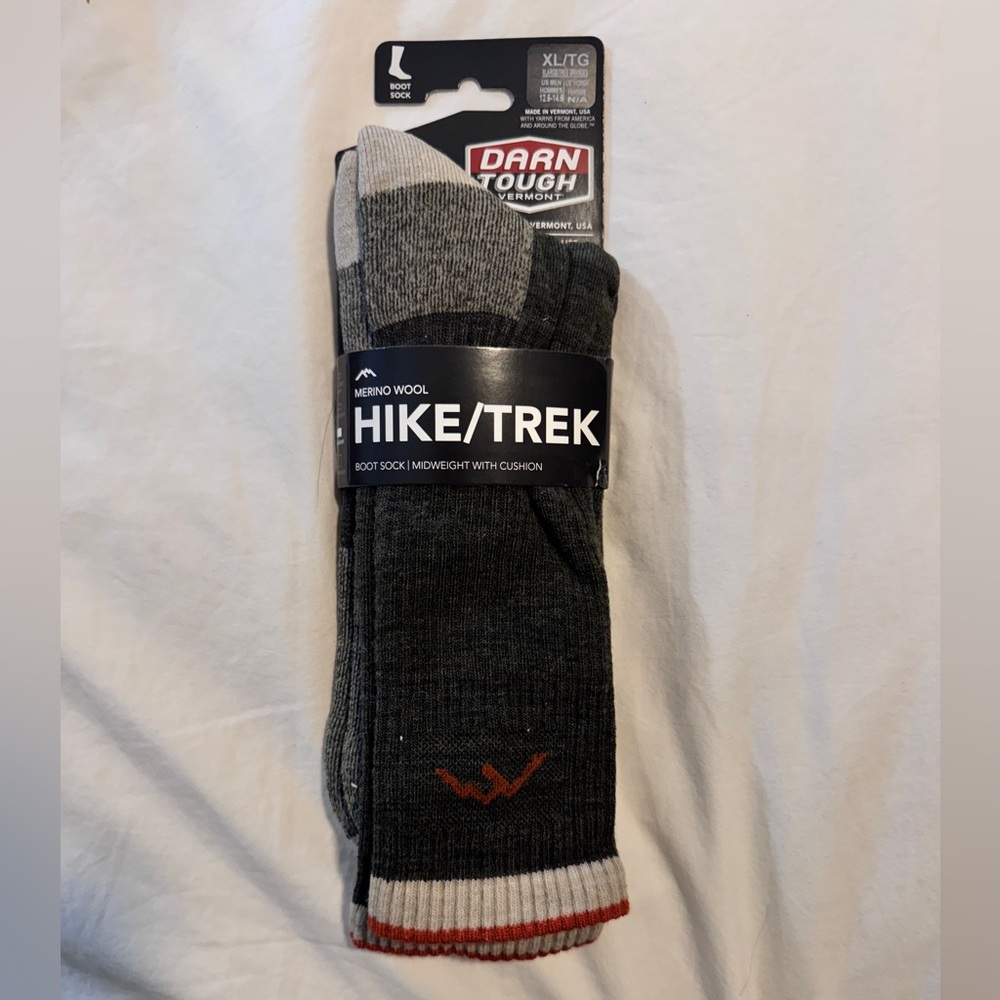 Darn Tough- Hike/Trek Merino Wool Boot Sock in Olive